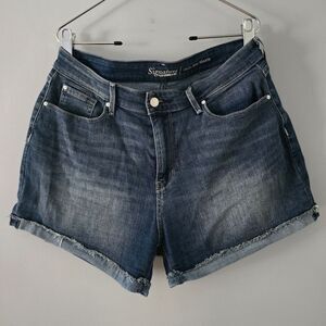 Signature by Levi Strauss High-Rise Shorts Size 14